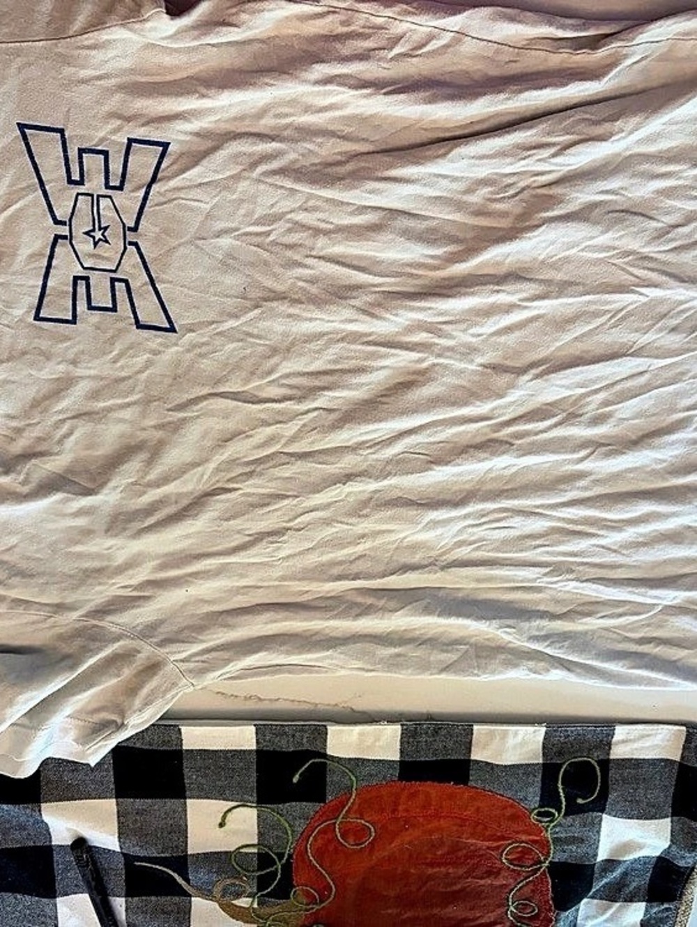 East Celebrity Graphic Short Sleeve Tee Size Small